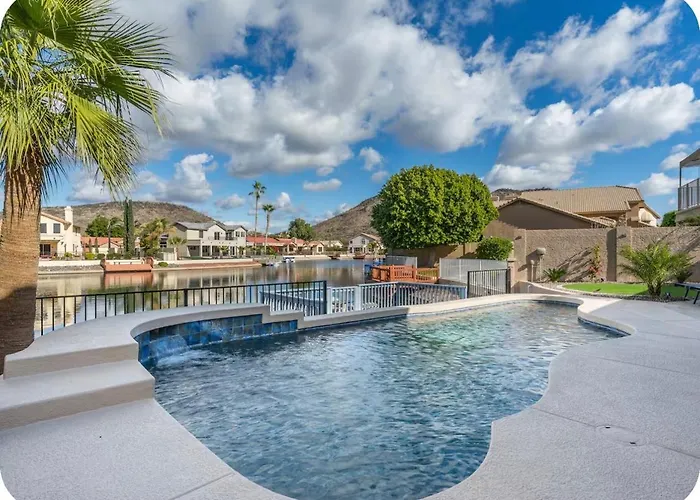 Lakefront Retreat Free Heated Pool Game *